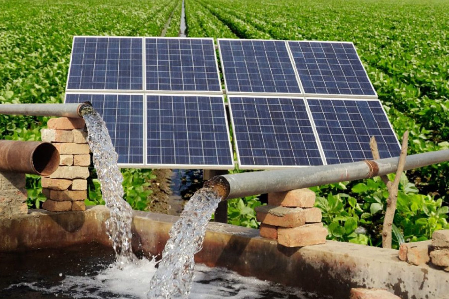 Do solar pumps need batteries?